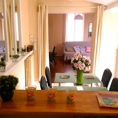 בית נופש Le Patio Maison De Charme 150m Et Hyper Centre לה רושל